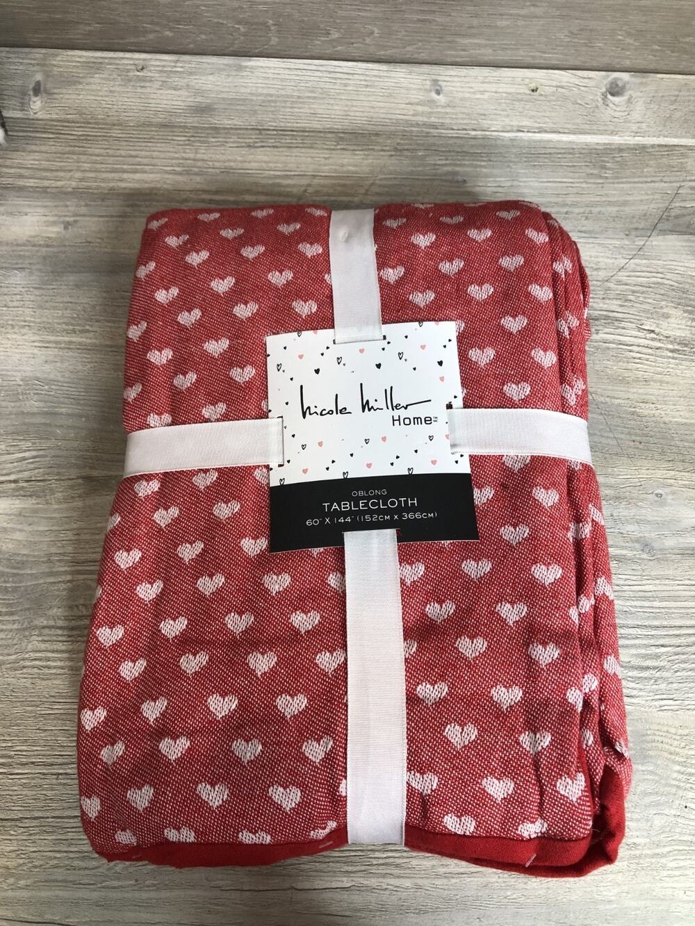 Nicole Miller Pink Red & White W/ Hearts Valentine Oblong Tablecloth 60 x 144